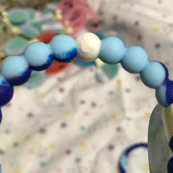 Tie Dye Blue Ivy Reef Lokia Jelly Bracelets - Picture 4 of 5